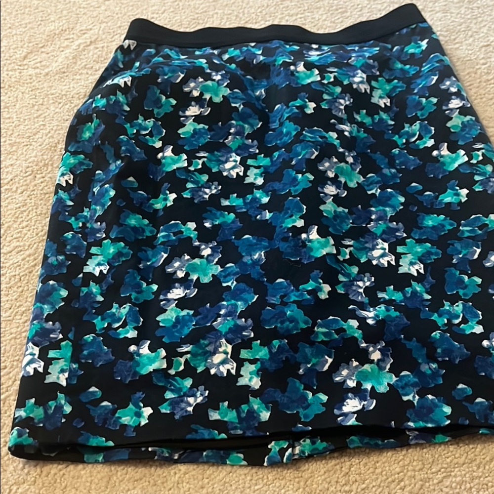 Ann Taylor Blue and Green Floral Pencil Skirt